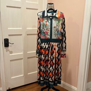 Mixed Media STATEMENT Dress. Long Sleeved, Midi, Thick Silky Material Size 2